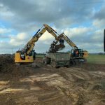 Kettenbagger Cat 325FL